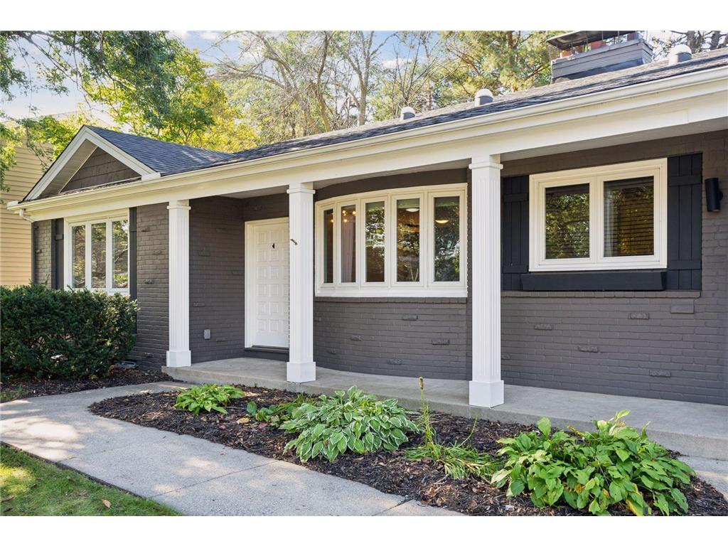 2465 Brunswick Avenue N Golden Valley MN 55422 7005721 image2