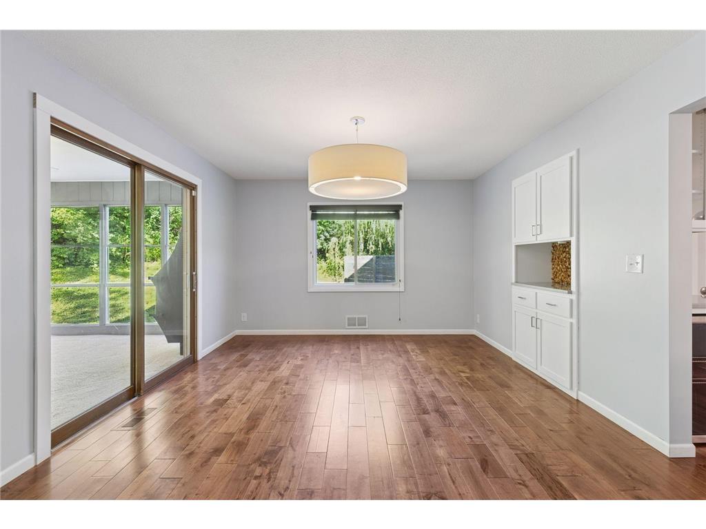 2465 Brunswick Avenue N Golden Valley MN 55422 7005721 image20