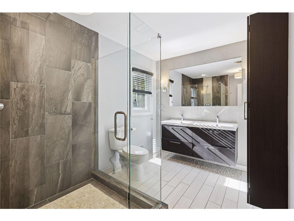 2465 Brunswick Avenue N Golden Valley MN 55422 7005721 image39