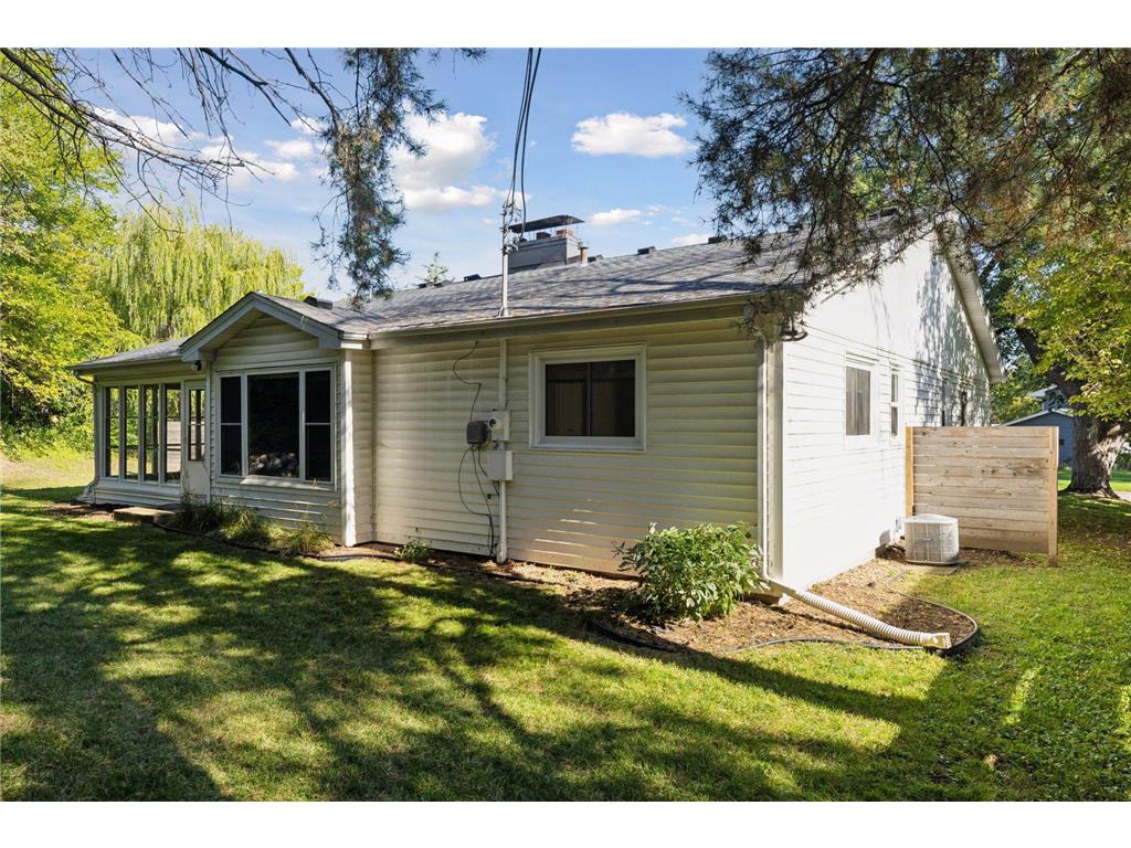 2465 Brunswick Avenue N Golden Valley MN 55422 7005721 image56