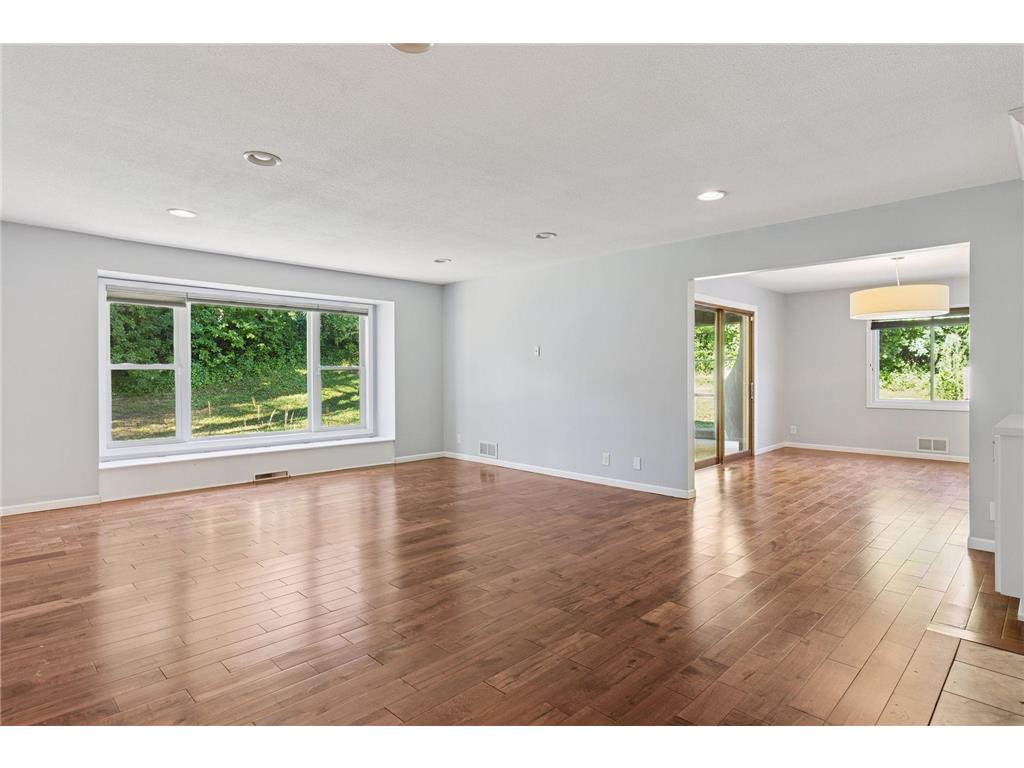 2465 Brunswick Avenue N Golden Valley MN 55422 7005721 image6