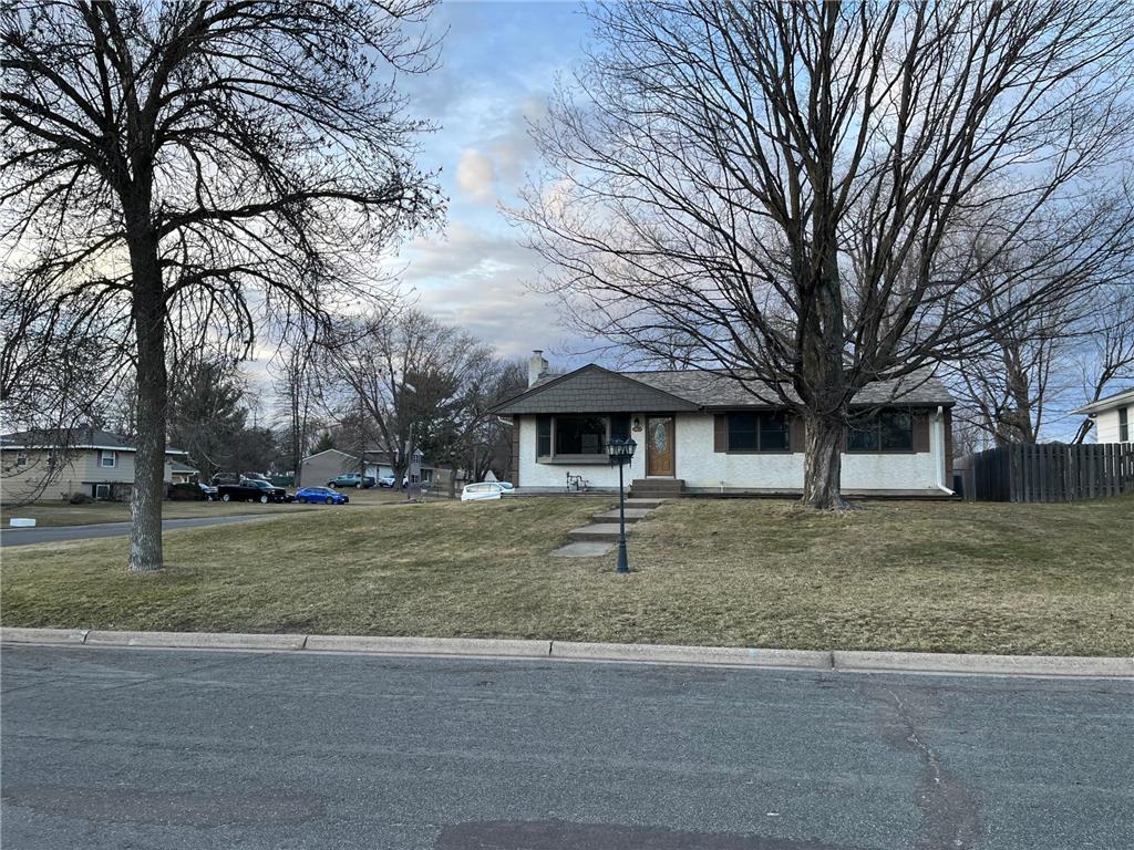 2465 E Meadow Drive North Saint Paul MN 55109 6522437 image1