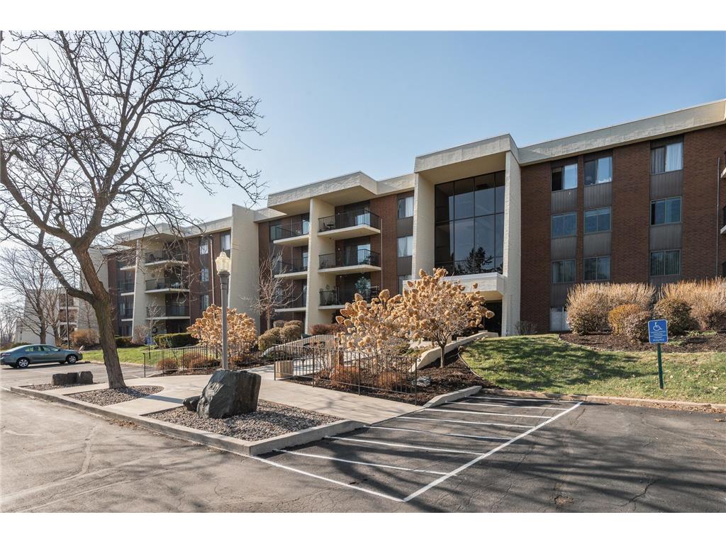 2465 Londin Lane E #303 Maplewood MN 55119 6702172 image1