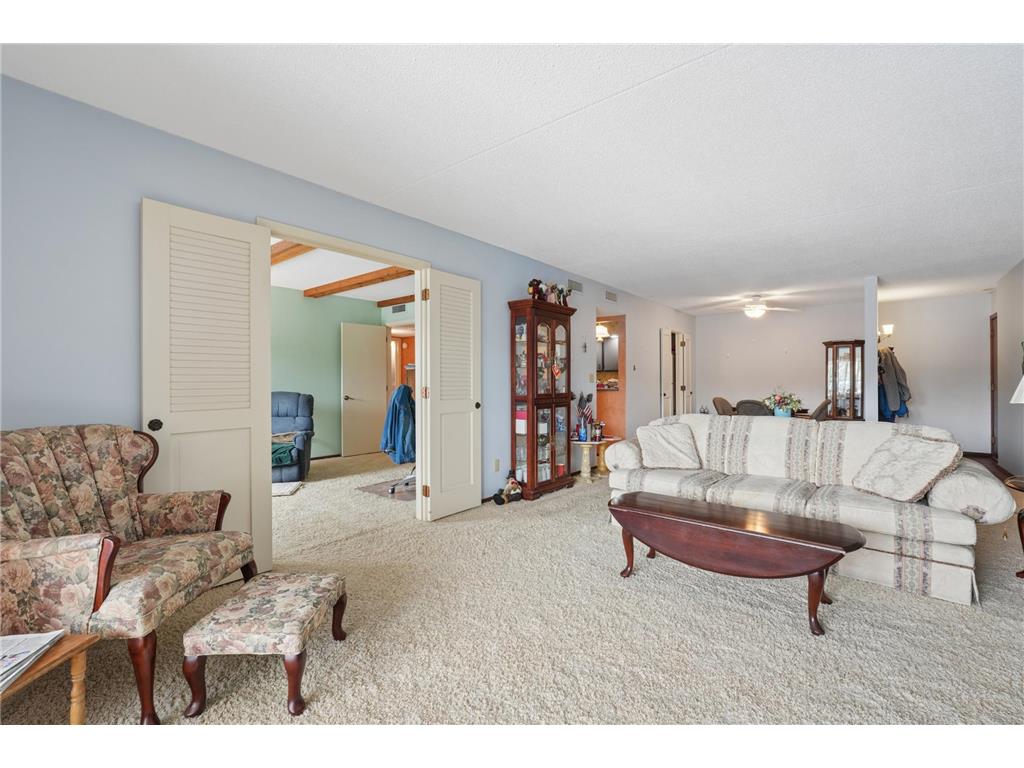 2465 Londin Lane E #401 Maplewood MN 55119 7038384 image18