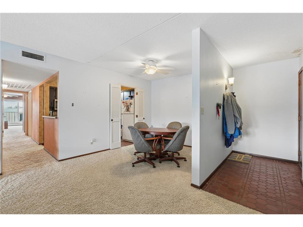 2465 Londin Lane E #401 Maplewood MN 55119 7038384 image21