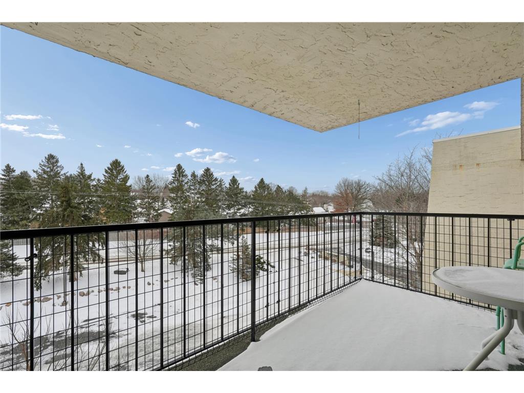 2465 Londin Lane E #401 Maplewood MN 55119 7038384 image22