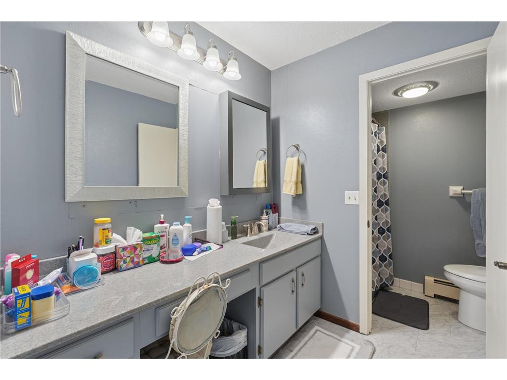 2465 Londin Lane E #401 Maplewood MN 55119 7038384 image6