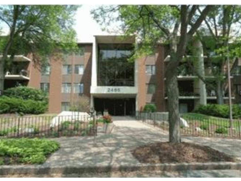 2465 Londin Lane E #402 Maplewood MN 55119 6503557 image1