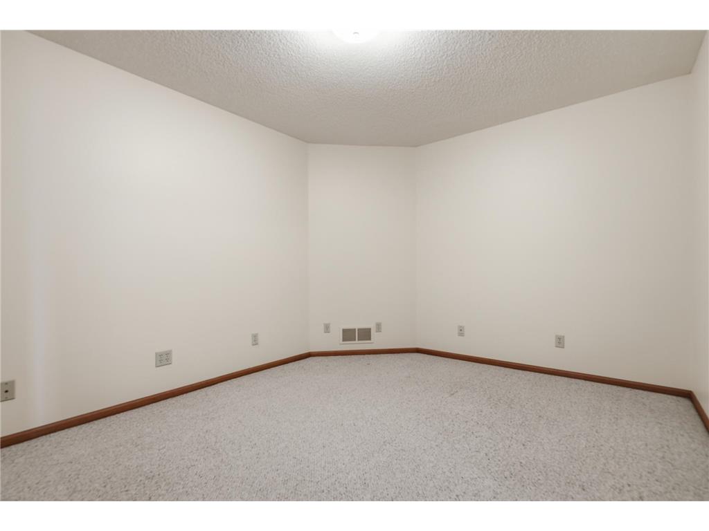 2468 7th Street SW Buffalo MN 55313 7008791 image38