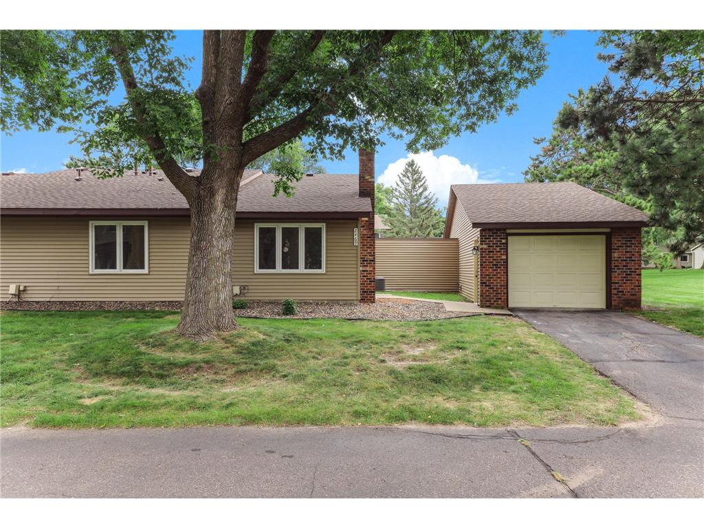 2469 Wimbledon Woodbury MN 55125 6783453 image1