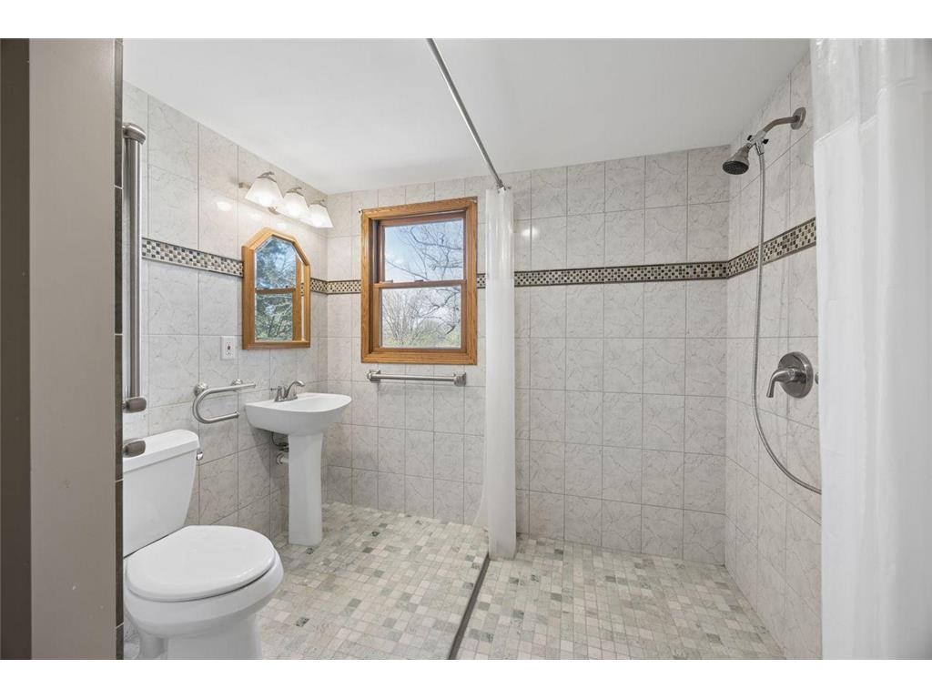 247 Glenmar Avenue Mahtomedi MN 55115 6826497 image18