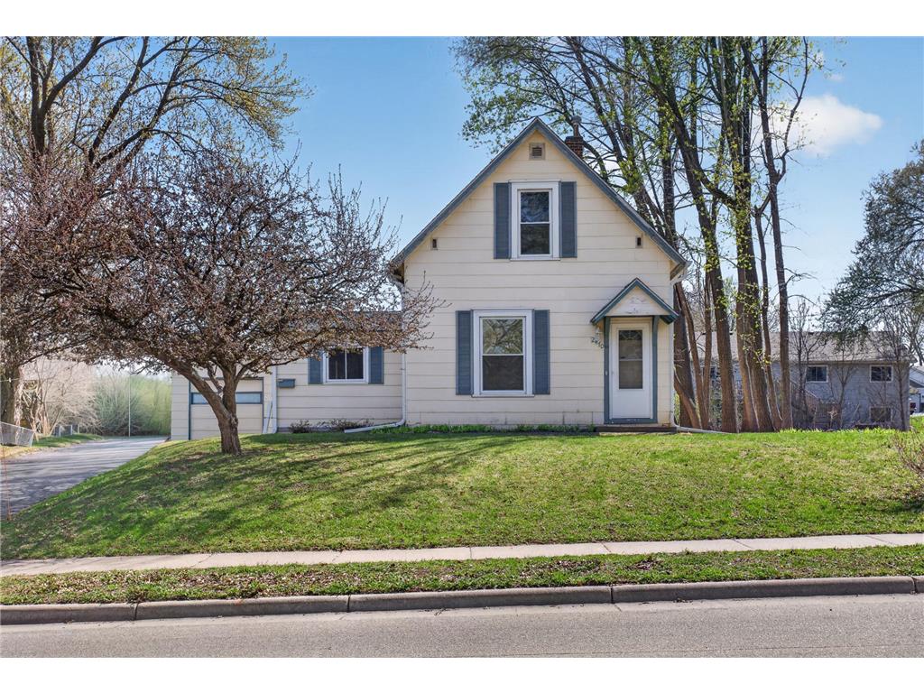 2470 South Avenue E North Saint Paul MN 55109 7059508 image1