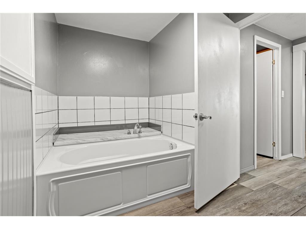 2472 360th Street Sunnyside Twp MN 56520 7098630 image23