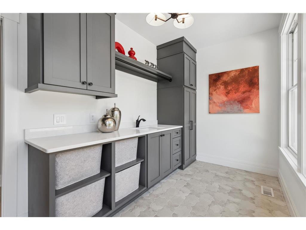 2475 Dunwoody Avenue Orono MN 55391 - Lake Minnetonka 6823010 image112