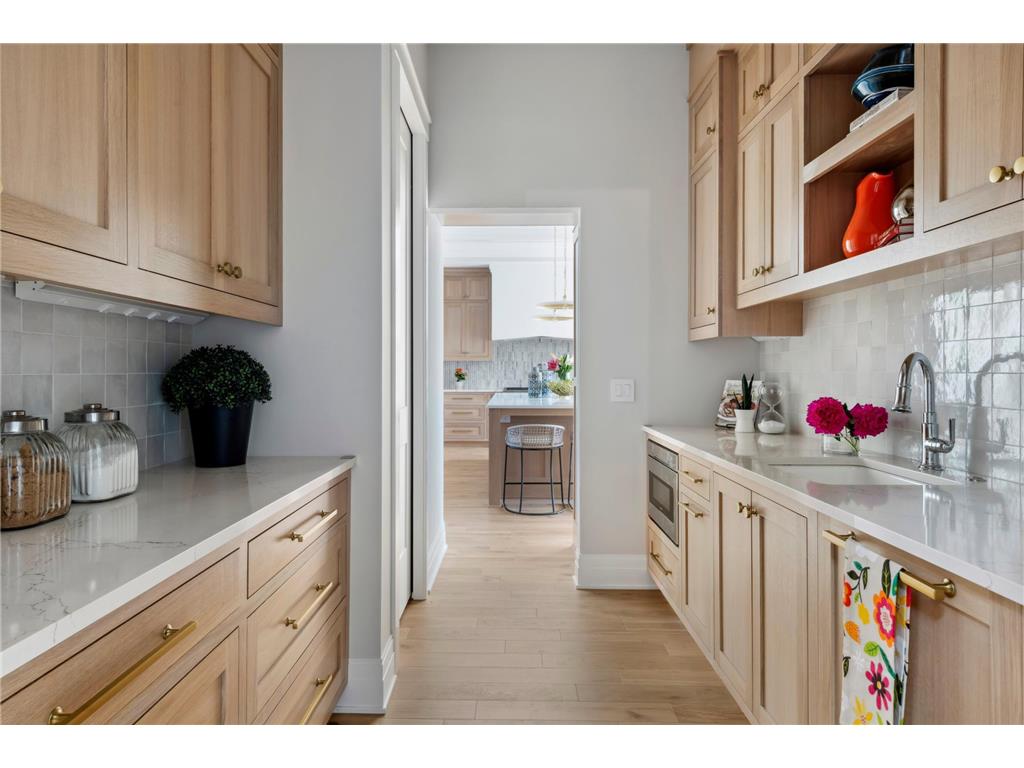 2475 Dunwoody Avenue Orono MN 55391 - Lake Minnetonka 6823010 image34