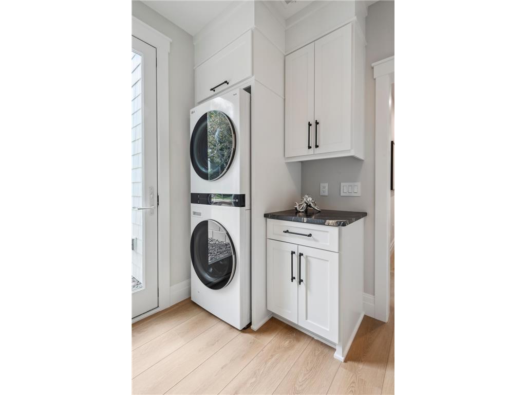 2475 Dunwoody Avenue Orono MN 55391 - Lake Minnetonka 6823010 image96