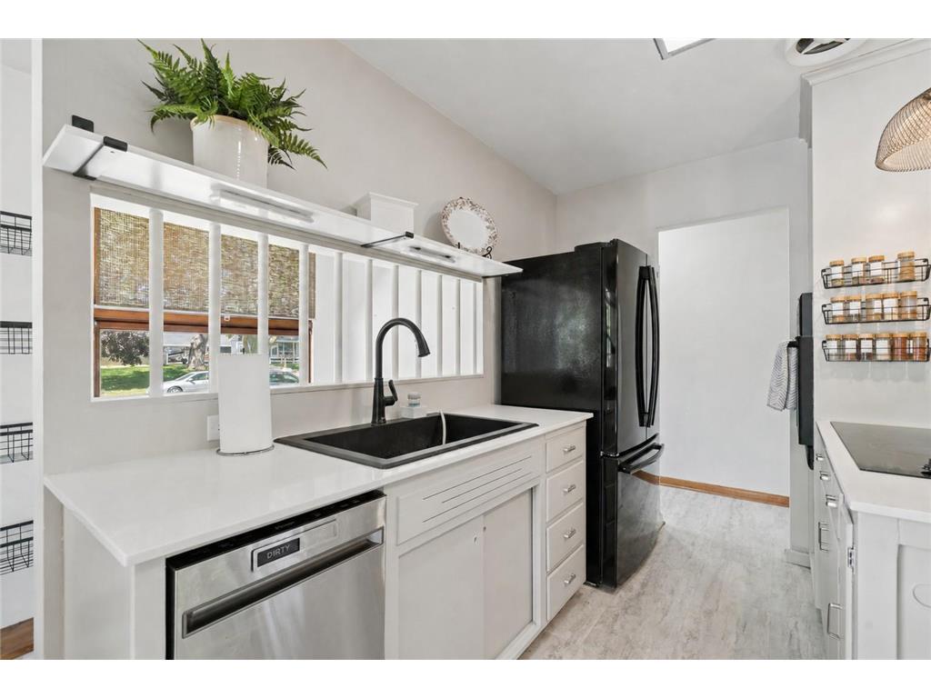 2476 Gisella Boulevard White Bear Lake MN 55110 7074025 image15