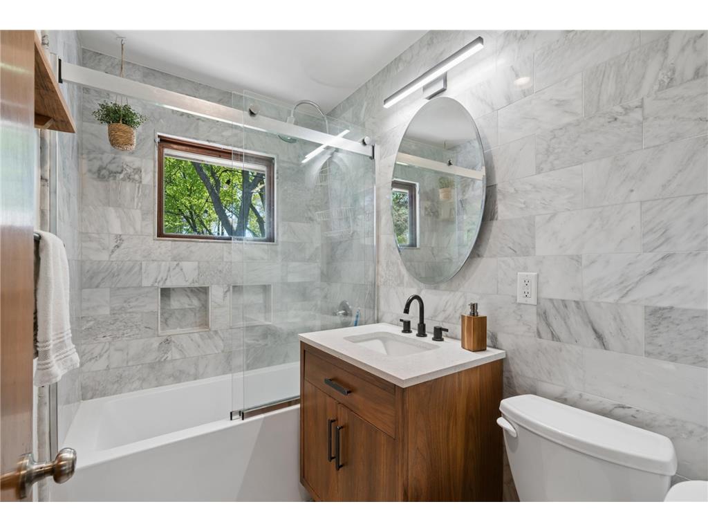 2476 Gisella Boulevard White Bear Lake MN 55110 7074025 image24