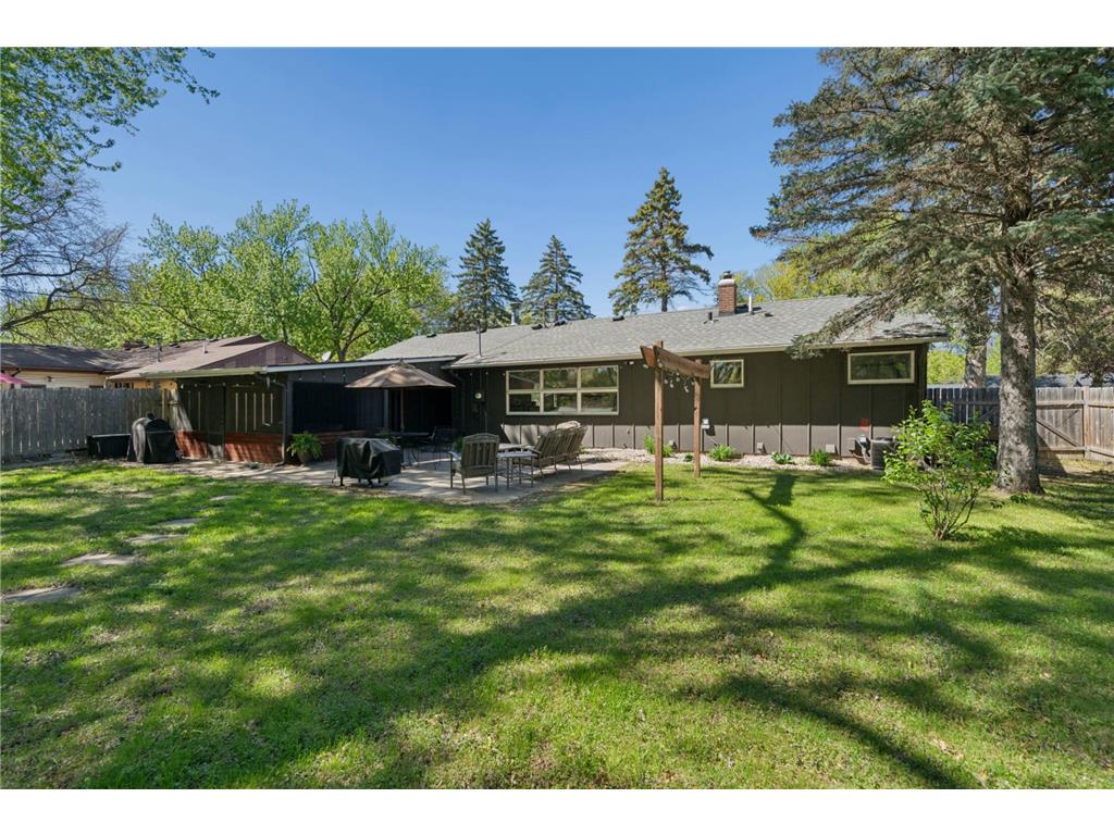 2476 Gisella Boulevard White Bear Lake MN 55110 7074025 image4
