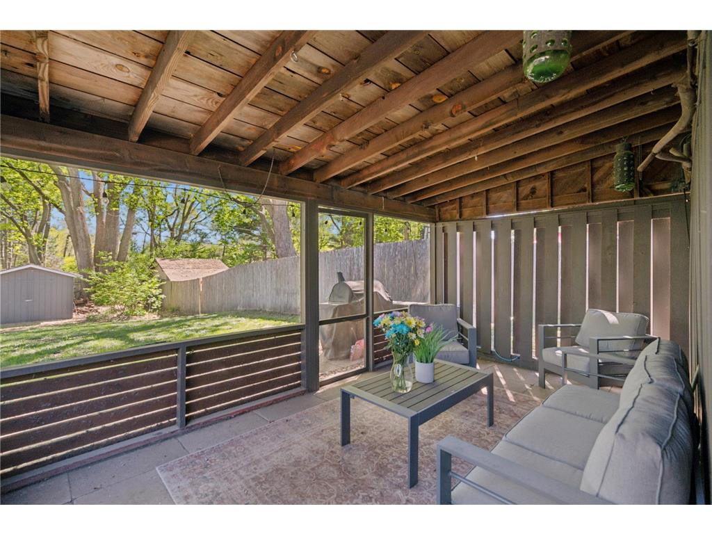 2476 Gisella Boulevard White Bear Lake MN 55110 7074025 image9