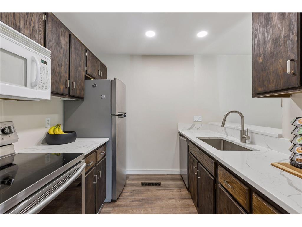 2478 Cobble Hill Alcove #D Woodbury MN 55125 7086153 image8