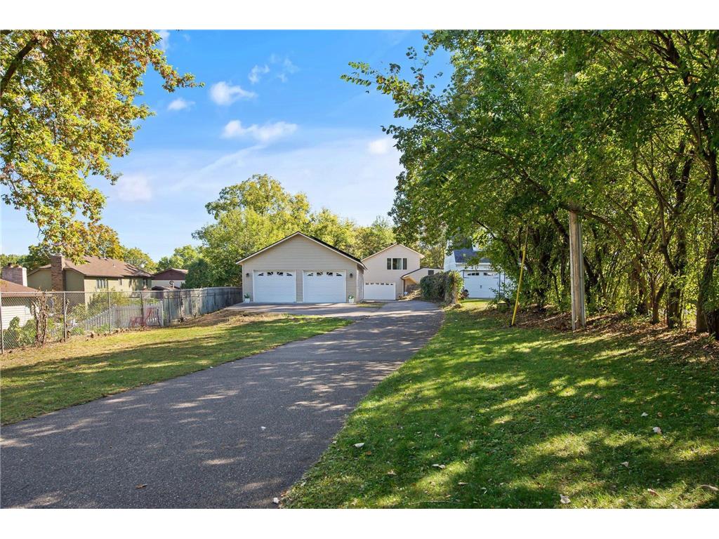 2478 Hamline Avenue N Roseville MN 55113 6603006 image1