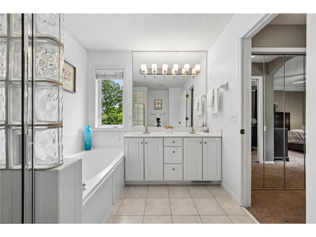 2478 Timber Court E Maplewood MN 55119 7072380 image36