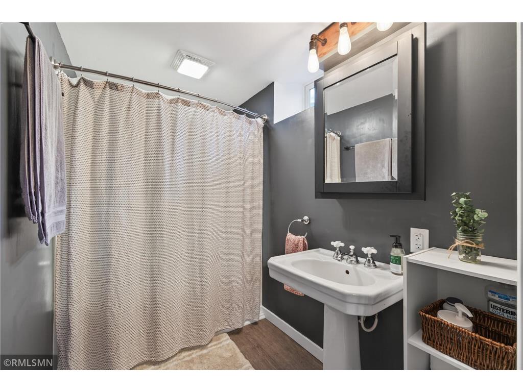 2479 Hillside Road White Bear Lake MN 55110 7068217 image38