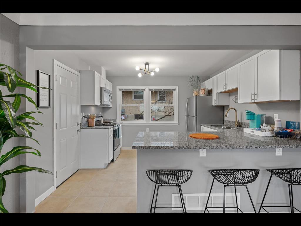 248 Ruth Street N Saint Paul MN 55119 7069324 image31