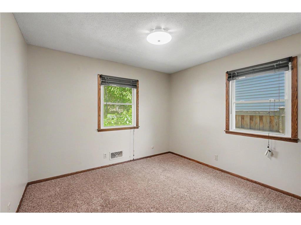 2480 14th Avenue E North Saint Paul MN 55109 7107827 image11