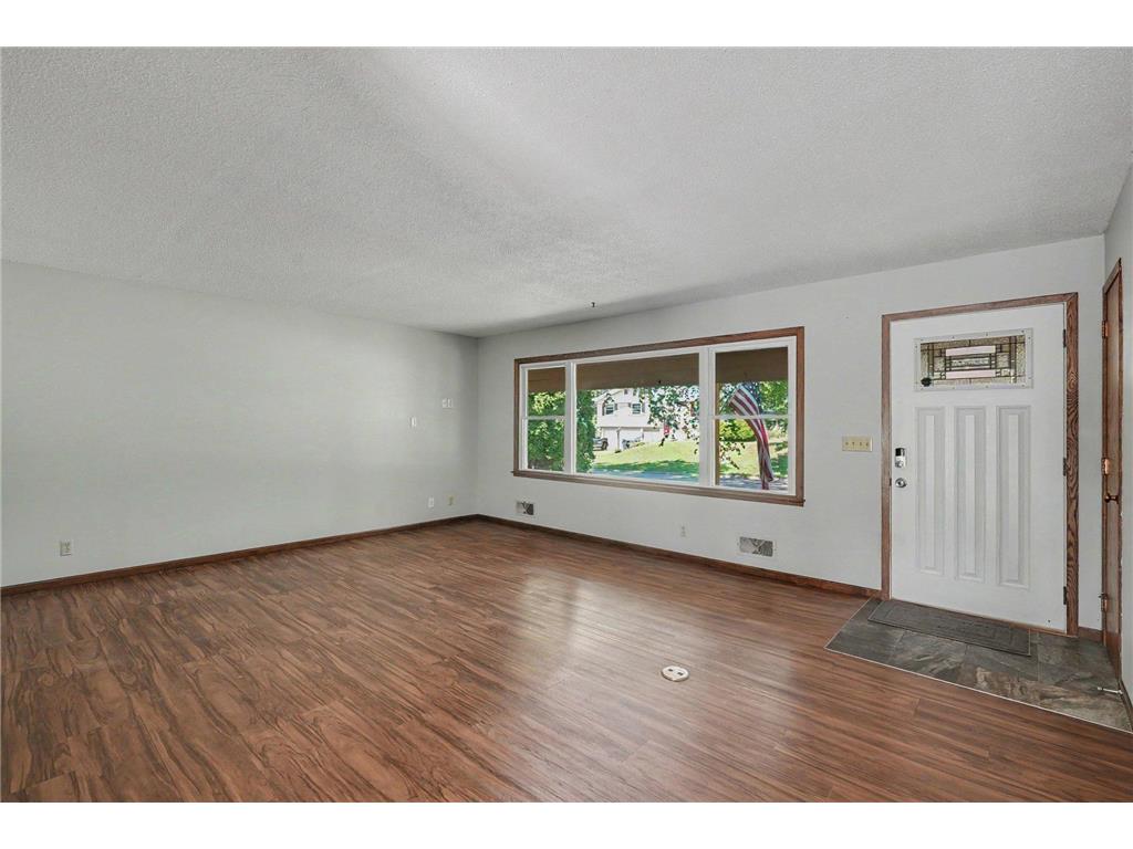 2480 14th Avenue E North Saint Paul MN 55109 7107827 image2