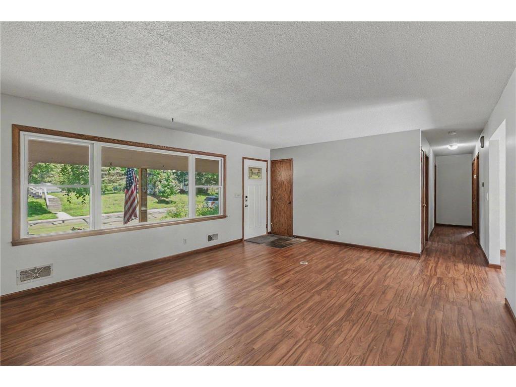 2480 14th Avenue E North Saint Paul MN 55109 7107827 image3