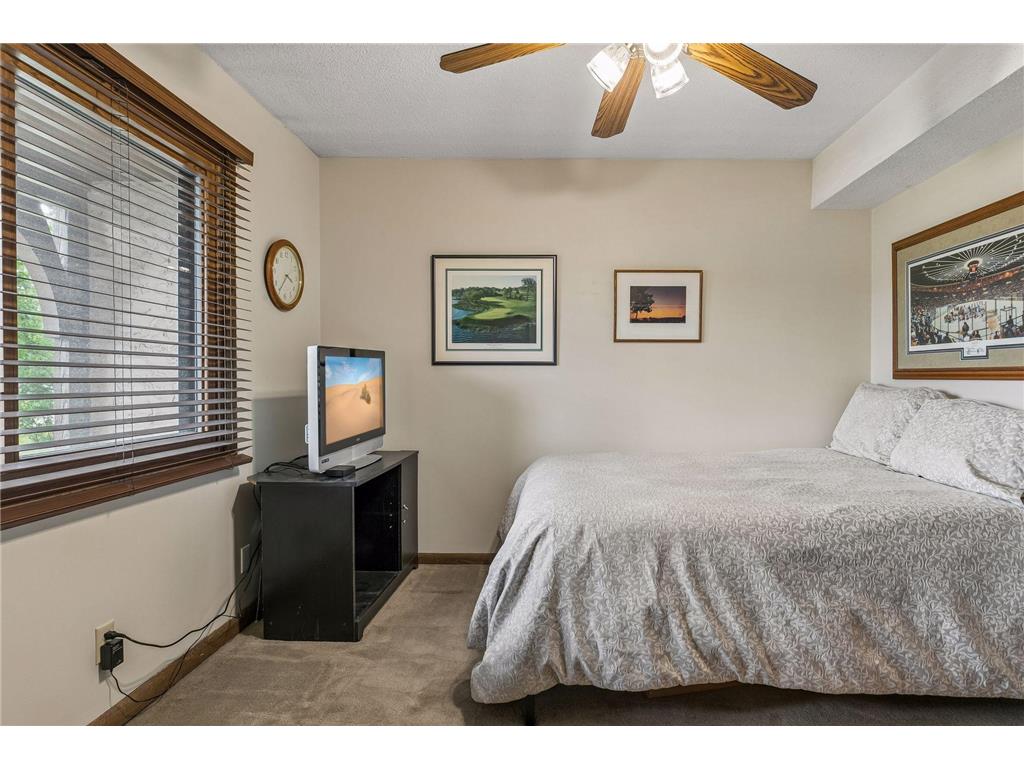 2480 Ariel Street N North Saint Paul MN 55109 7102613 image18