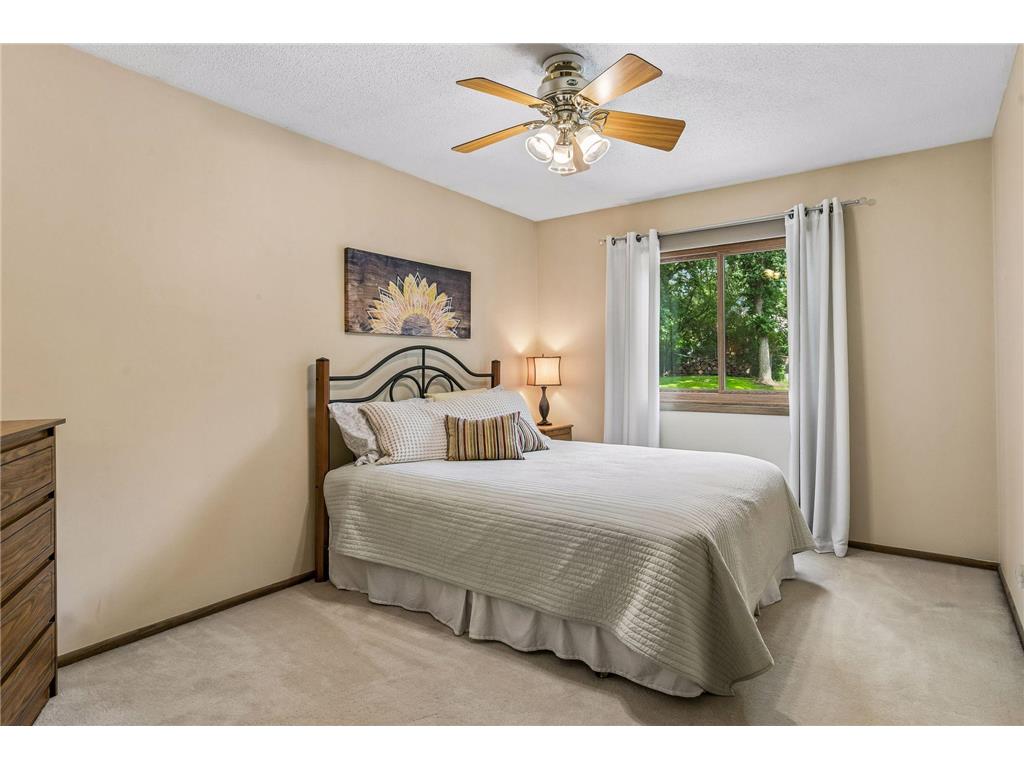 2480 Ariel Street N North Saint Paul MN 55109 7102613 image24