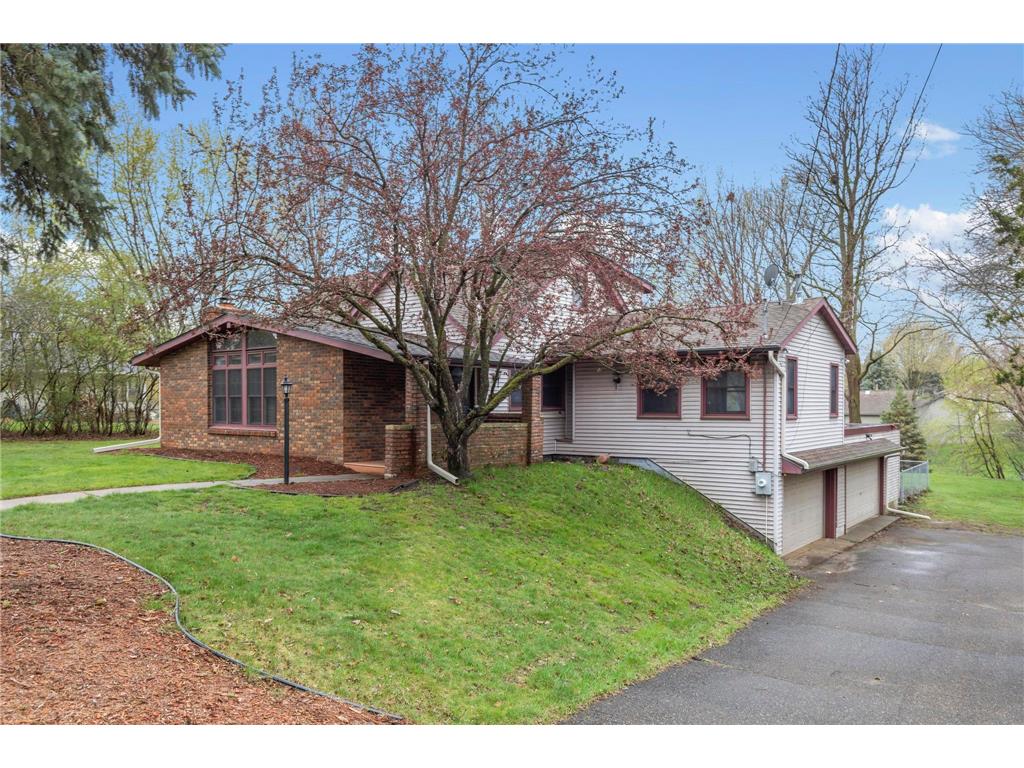 2481 Mcmenemy Street Little Canada MN 55117 6557599 image1