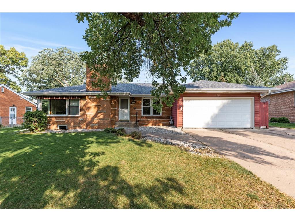 2482 Sheldon Street Roseville MN 55113 6594715 image1