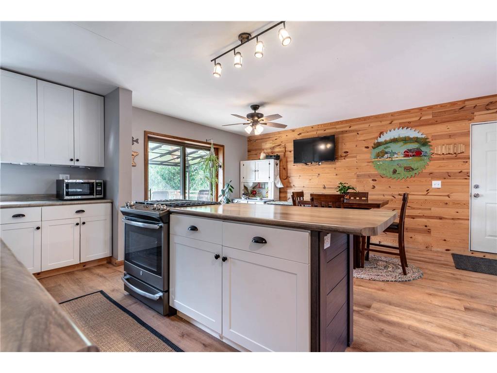 24832 N Wall Lake Drive Fergus Falls MN 56537 - Wall 7022328 image11