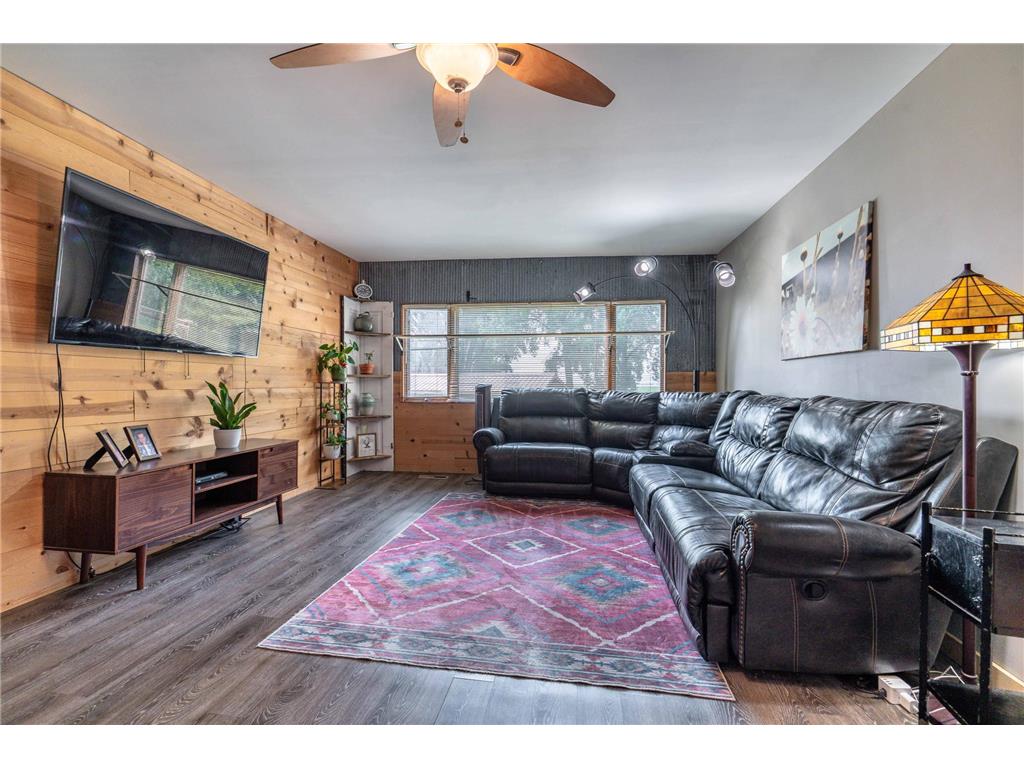 24832 N Wall Lake Drive Fergus Falls MN 56537 - Wall 7022328 image17