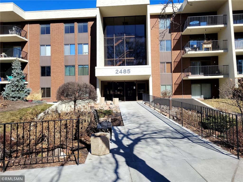 2485 Londin Lane E #116 Maplewood MN 55119 6500077 image1