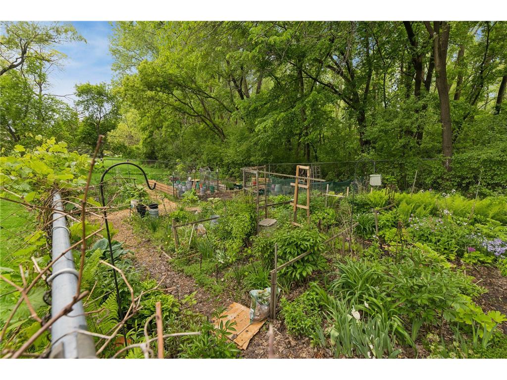 2485 Londin Lane E #323 Maplewood MN 55119 7080019 image23