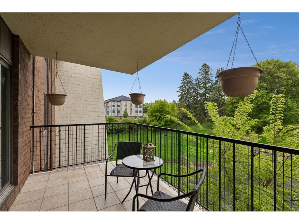 2485 Londin Lane E #323 Maplewood MN 55119 7080019 image4
