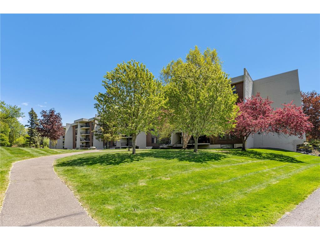 2485 Londin Lane E #423 Maplewood MN 55119 7068021 image13