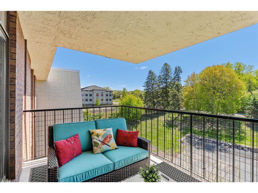 2485 Londin Lane E #423 Maplewood MN 55119 7068021 image16