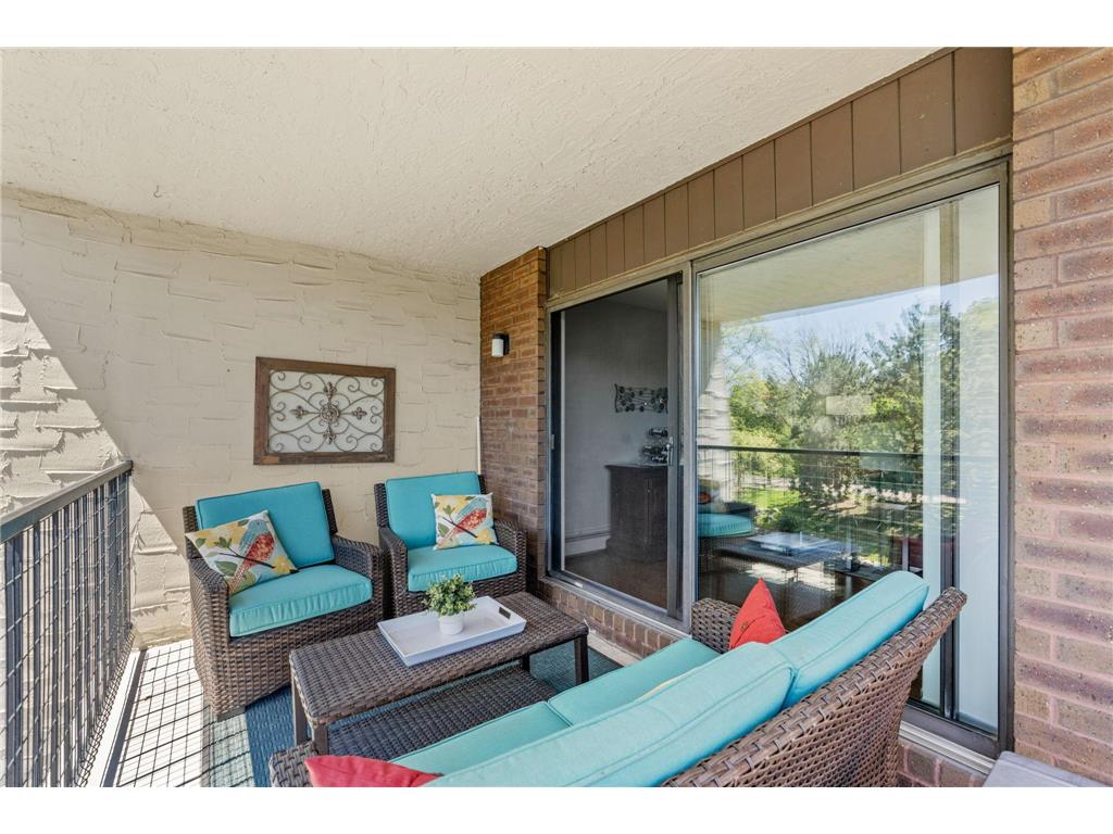 2485 Londin Lane E #423 Maplewood MN 55119 7068021 image17