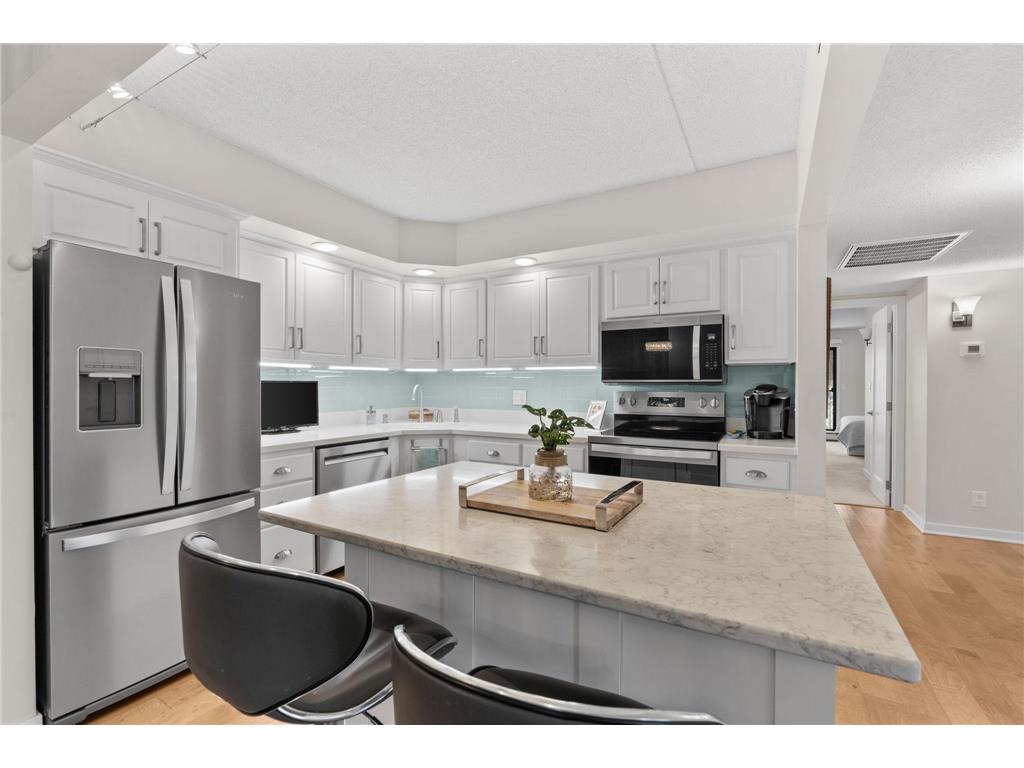 2485 Londin Lane E #423 Maplewood MN 55119 7068021 image22