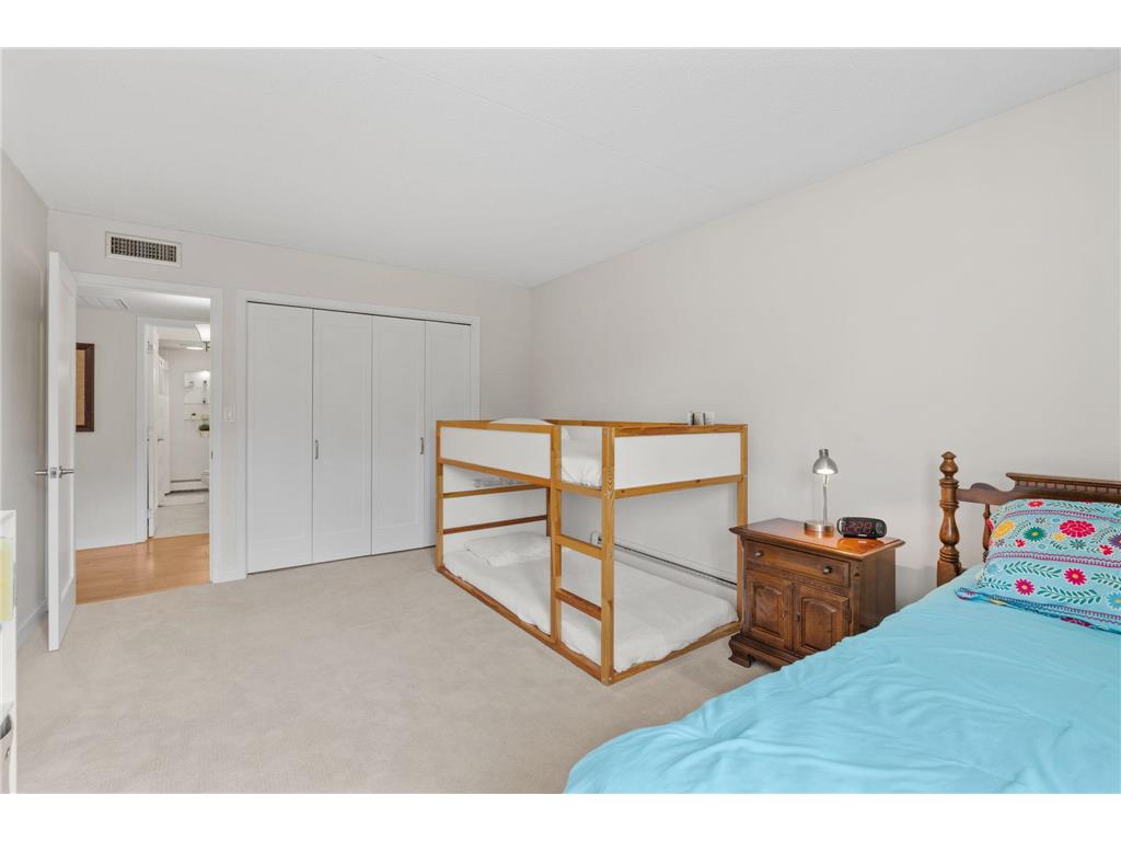 2485 Londin Lane E #423 Maplewood MN 55119 7068021 image29