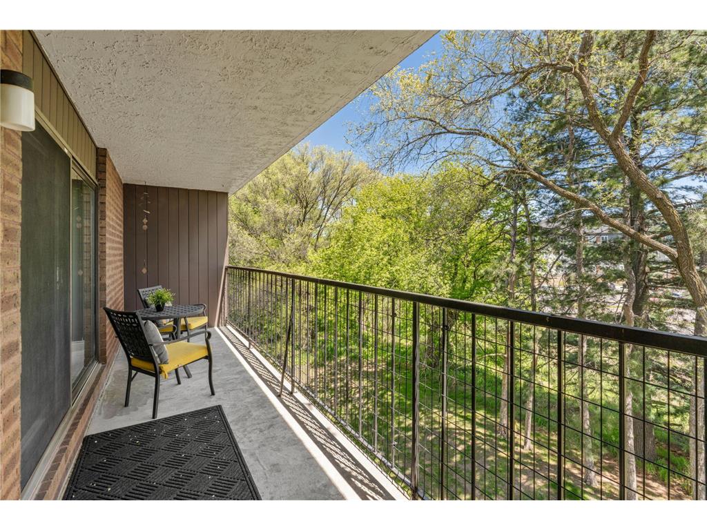 2485 Londin Lane E #423 Maplewood MN 55119 7068021 image34