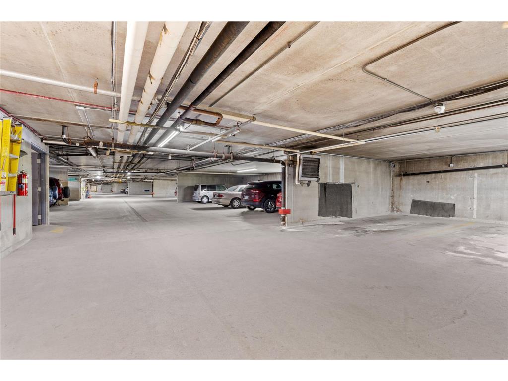 2485 Londin Lane E #423 Maplewood MN 55119 7068021 image47