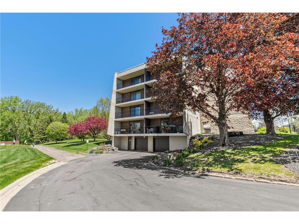 2485 Londin Lane E #423 Maplewood MN 55119 7068021 image5