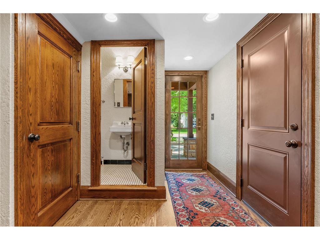 249 Hawthorne Road Hopkins MN 55343 7090559 image21